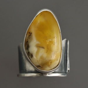pierścionek Z BURSZTYNEM (ID1059)