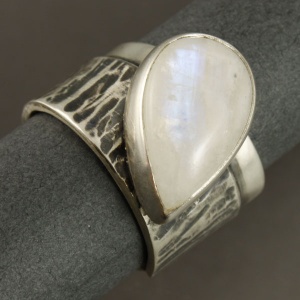 pierścionek Z KAMIENIEM KSIĘŻYCOWYM (ID1484)