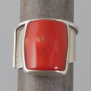 pierścionek Z KORALEM (ID1832)