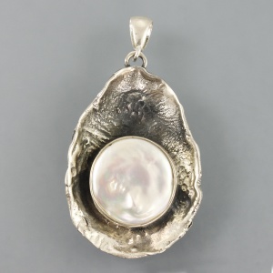 Wisiorek z perłą (ID1898)